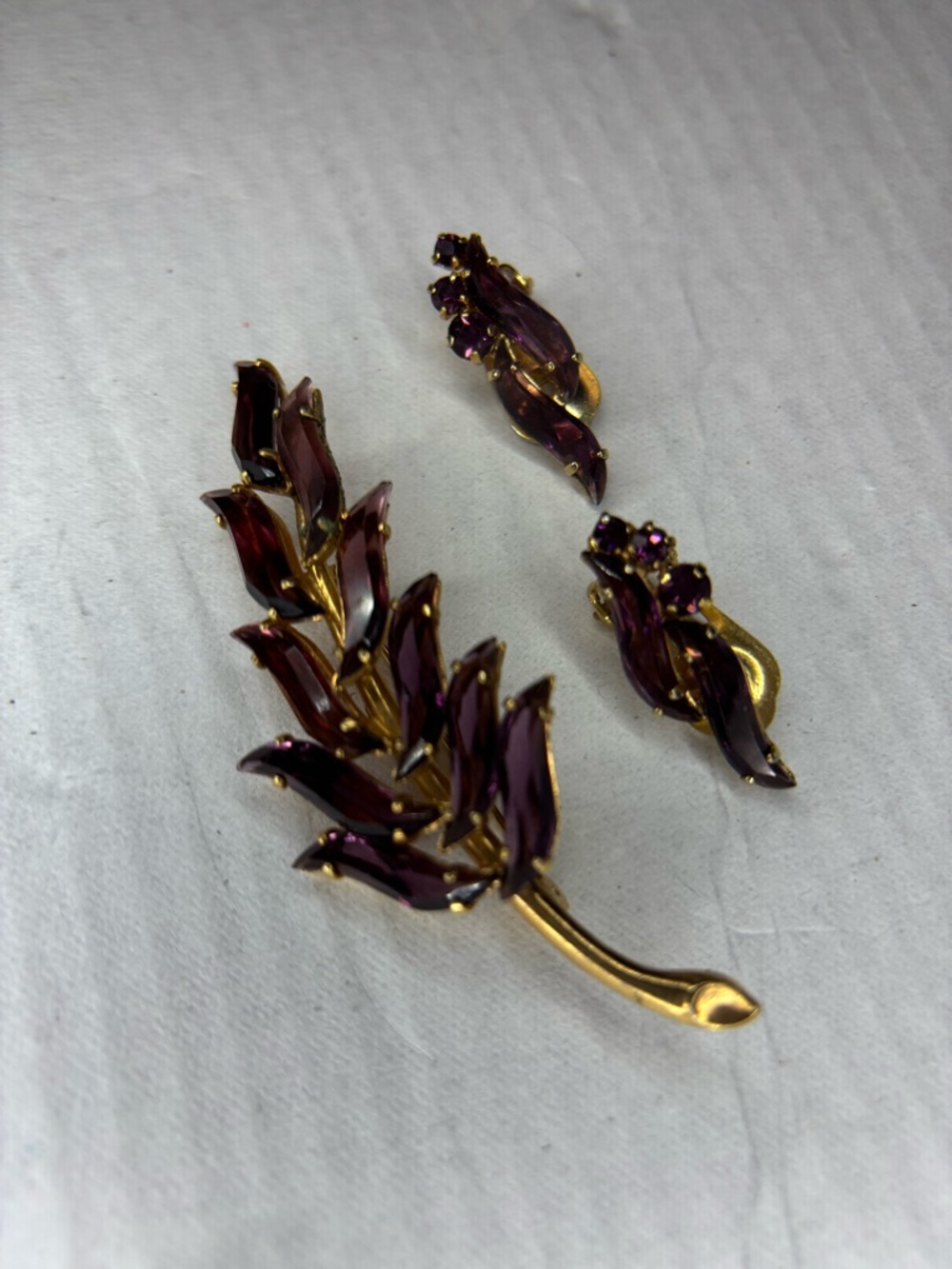 Austrian Crystal Pin and Earrings (1950s) Set Designer ? - Picture 6 of 10